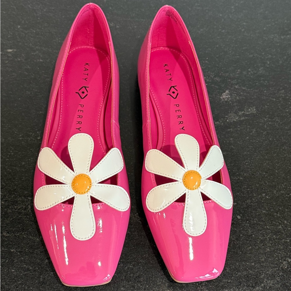 Katy Perry Collections Hot Pink Floral Patent Flats with White & Yellow Daisy